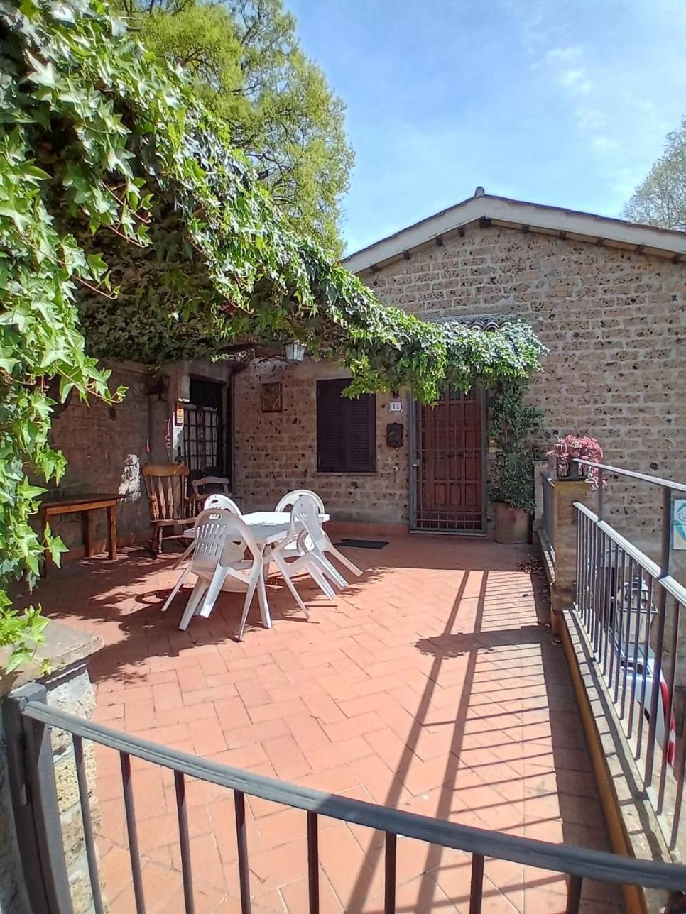 Casa Serafina Trilocale Con Arredi D'Arte E Parcheggio Privato 오르비에토 외부 사진