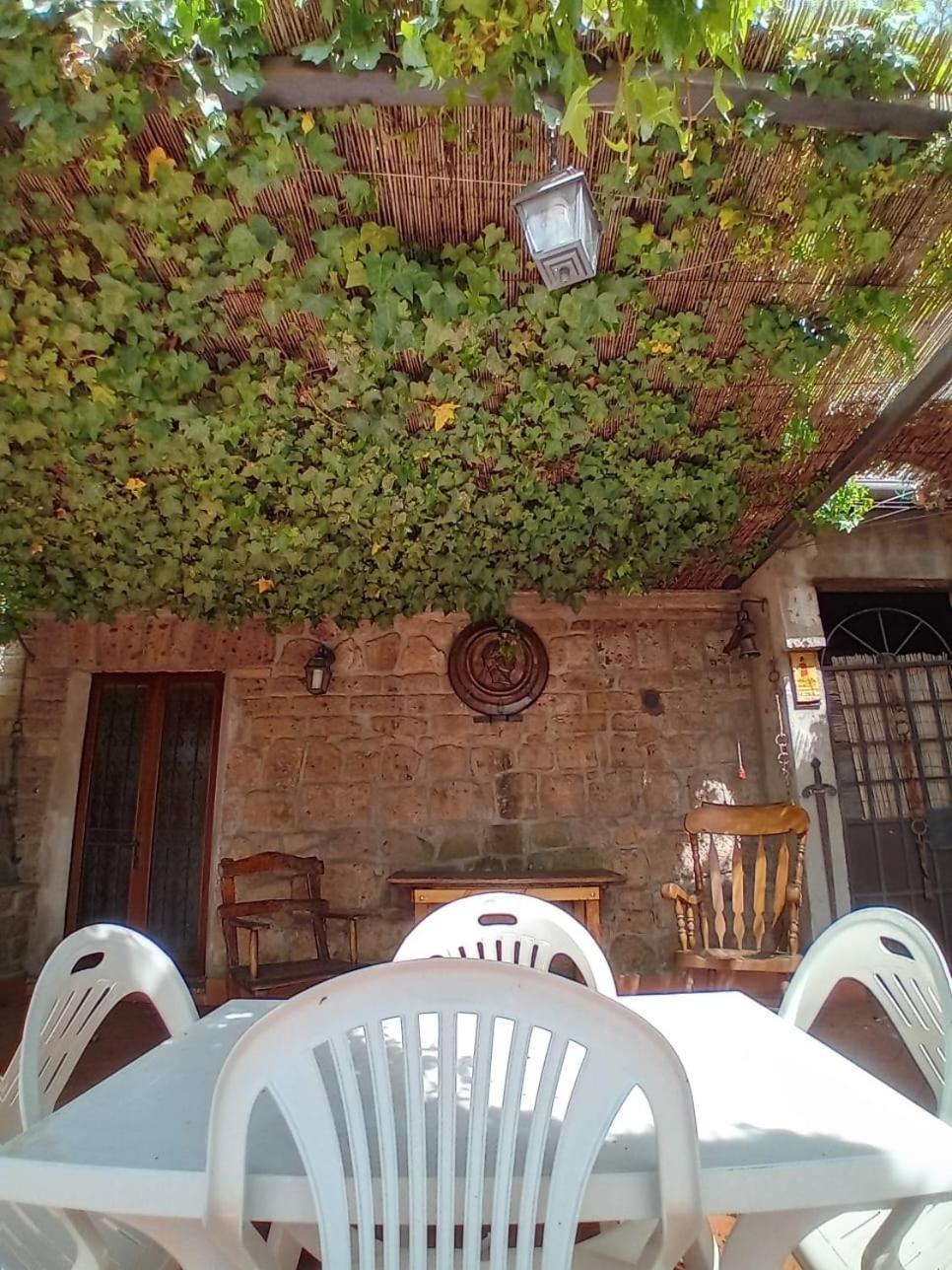 Casa Serafina Trilocale Con Arredi D'Arte E Parcheggio Privato 오르비에토 외부 사진