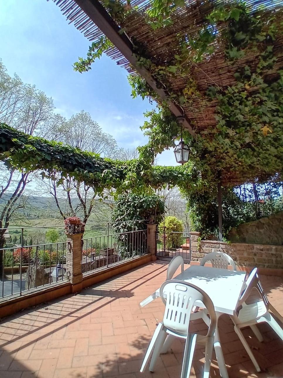 Casa Serafina Trilocale Con Arredi D'Arte E Parcheggio Privato 오르비에토 외부 사진