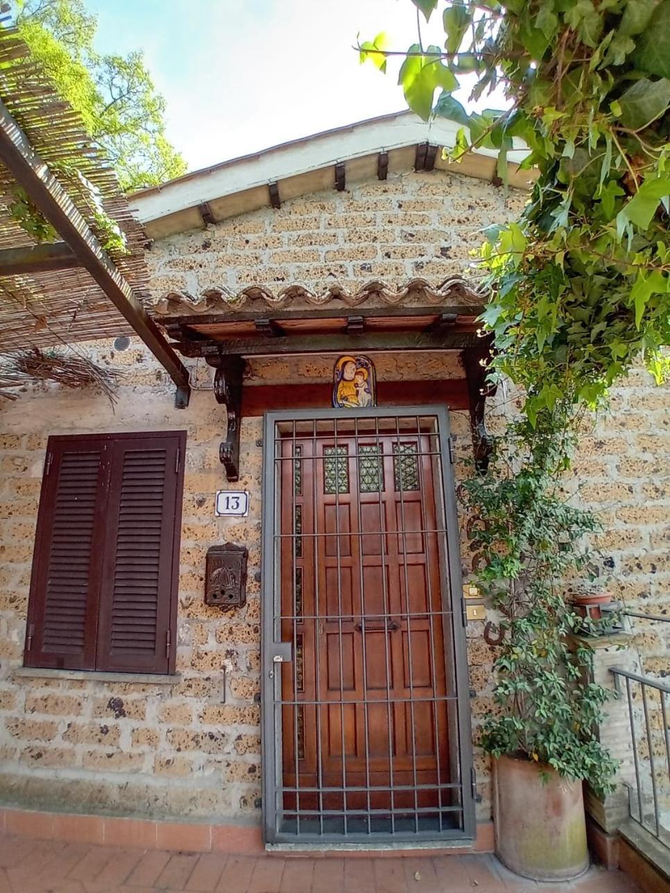 Casa Serafina Trilocale Con Arredi D'Arte E Parcheggio Privato 오르비에토 외부 사진
