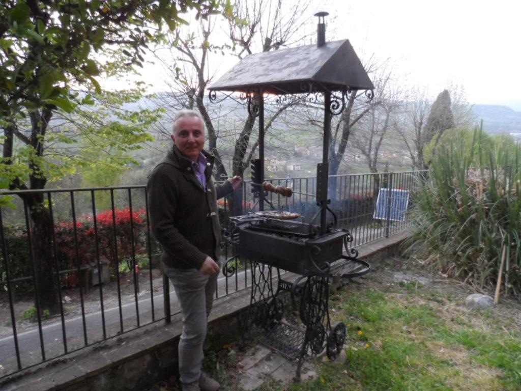 Casa Serafina Trilocale Con Arredi D'Arte E Parcheggio Privato 오르비에토 외부 사진